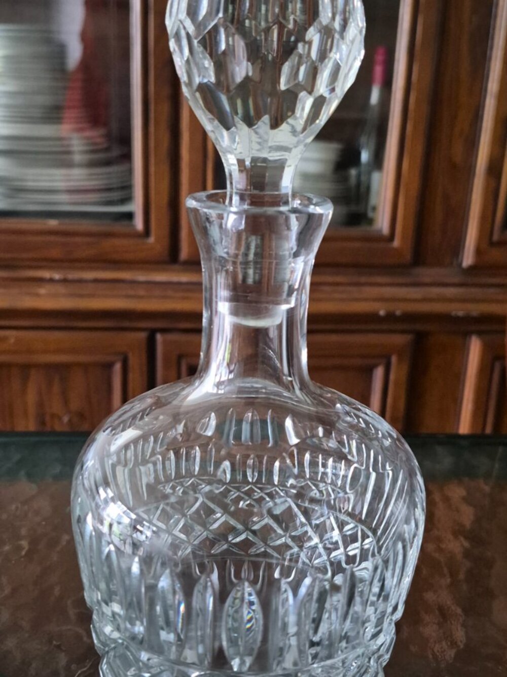 Exquisite Cut-Crystal Wine Decanter - Picture 4 of 7